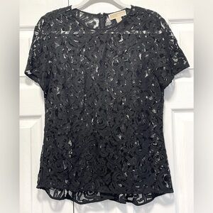 Michael Kors black lace top zip up back short sleeves size Medium